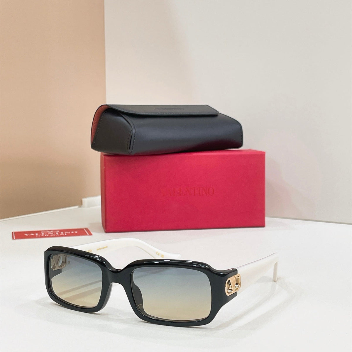 Valentino VG0016S Sunglasses